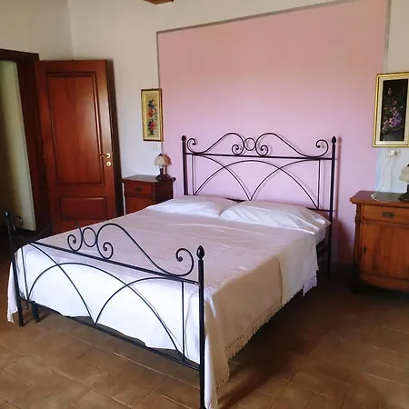 Antonella House -podere Della Collina アパートホテル