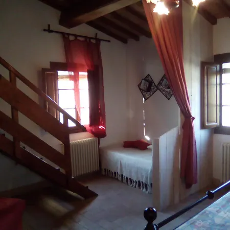 Aparthotel Antonella House -podere Della Collina *