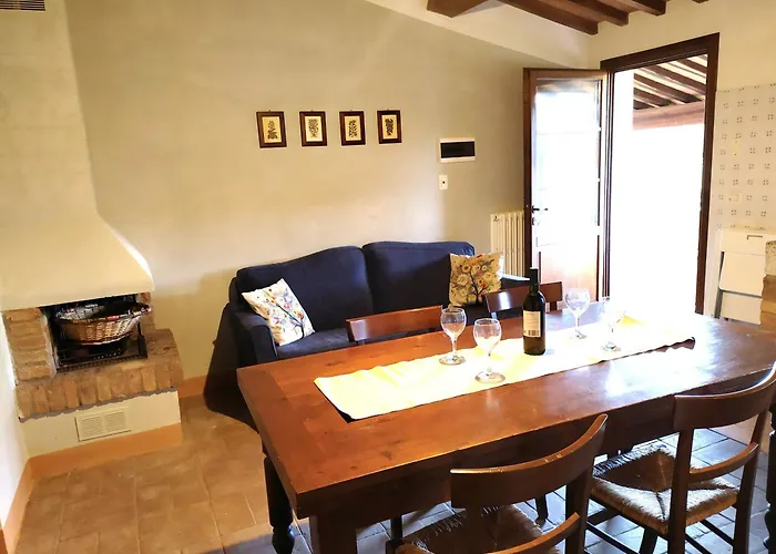 Antonella House -podere Della Collina Lägenhetshotell 3*