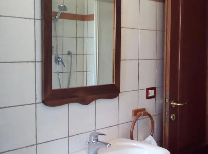 Lägenhetshotell Antonella House -podere Della Collina 3*