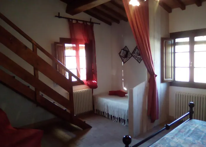 Lägenhetshotell Antonella House -podere Della Collina 3*