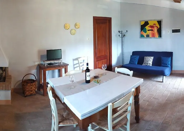 Antonella House -podere Della Collina Lägenhetshotell 3*