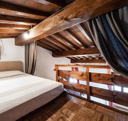 Aparthotel Antonella House -podere Della Collina *